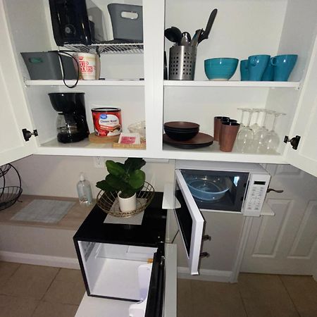 Luxurious Cozy Studio. Tampa Bagian luar foto