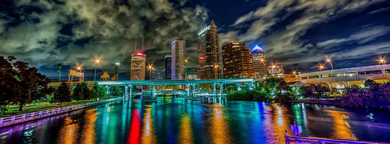 Luxurious Cozy Studio. Tampa Bagian luar foto