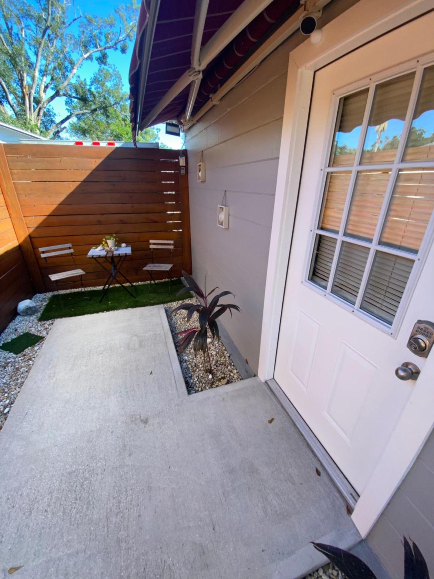 Luxurious Cozy Studio. Tampa Bagian luar foto